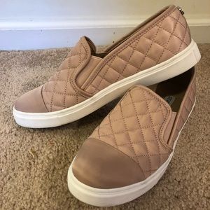 Steve Madden zaander slip on sneaker